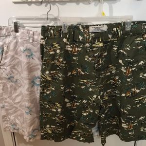 Old Navy mens board shorts size 38 waist lot of 2 pair Preowned